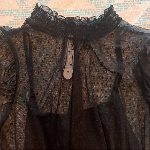 Halogen Dot Mesh Top - Picture 2 of 4